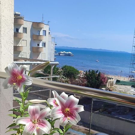Maksimilian Apartament Durrës Buitenkant foto