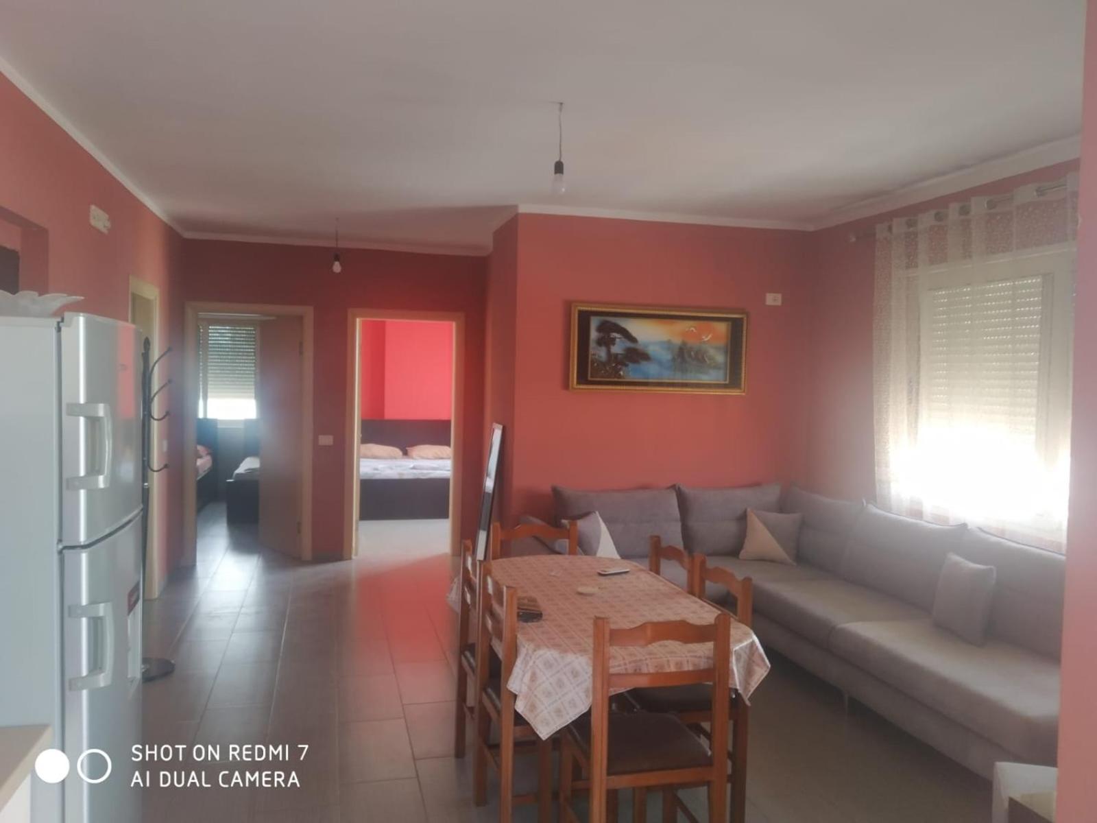 Maksimilian Apartament Durrës Buitenkant foto