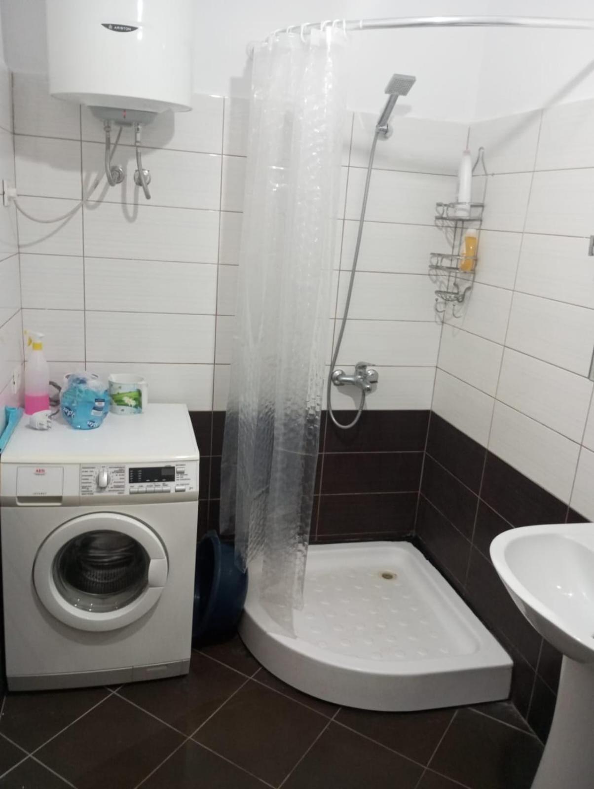 Maksimilian Apartament Durrës Buitenkant foto