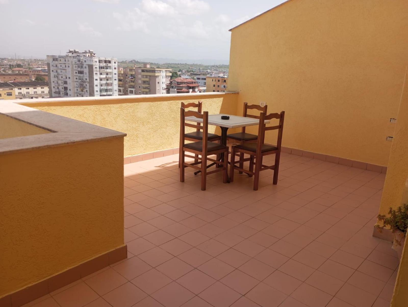 Maksimilian Apartament Durrës Buitenkant foto