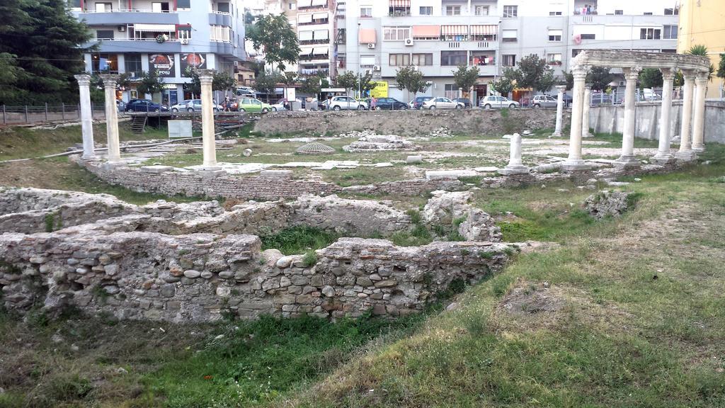 Maksimilian Apartament Durrës Buitenkant foto