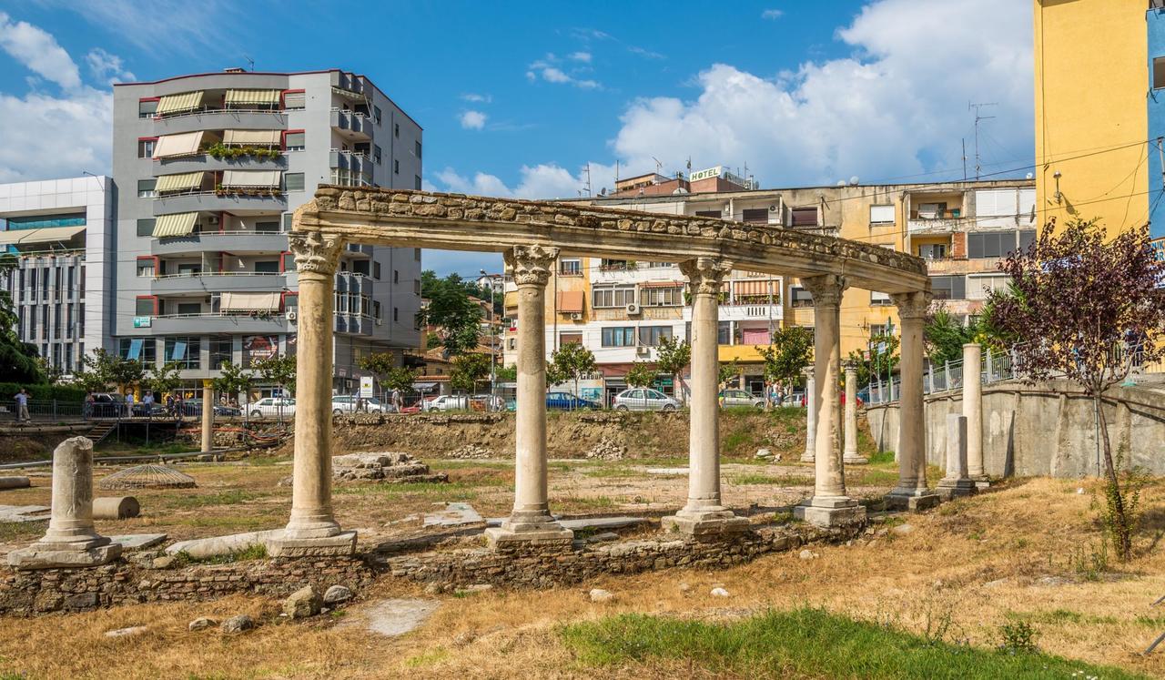 Maksimilian Apartament Durrës Buitenkant foto