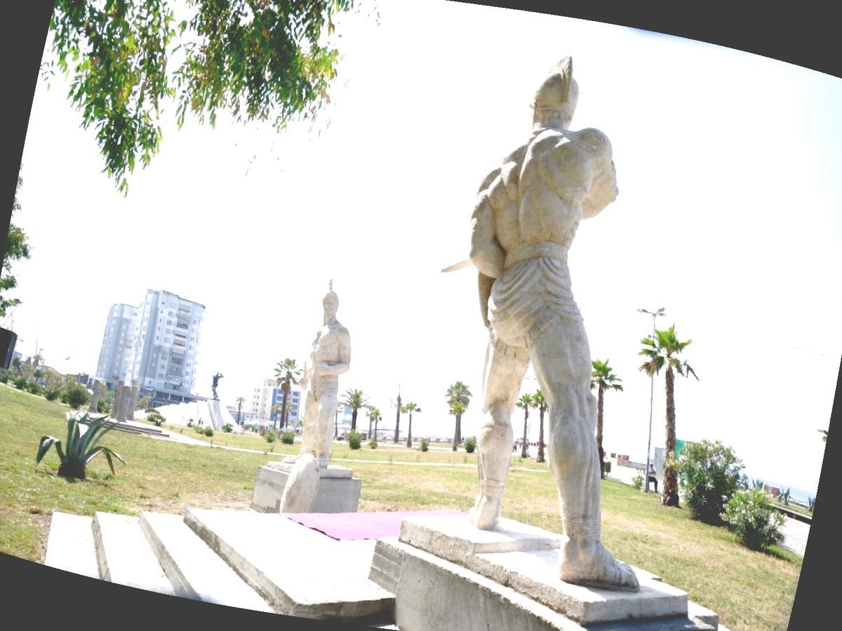Maksimilian Apartament Durrës Buitenkant foto