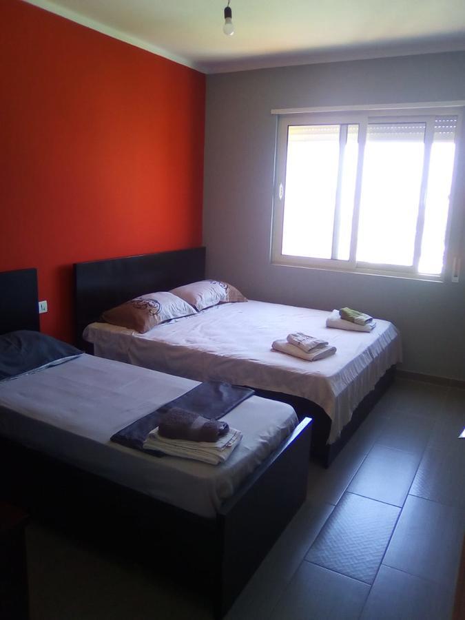 Maksimilian Apartament Durrës Buitenkant foto