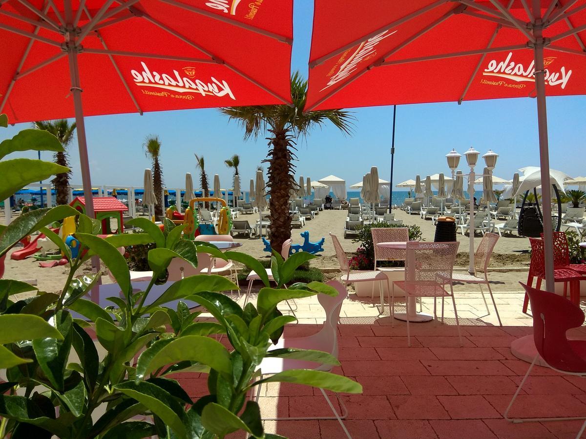Maksimilian Apartament Durrës Buitenkant foto