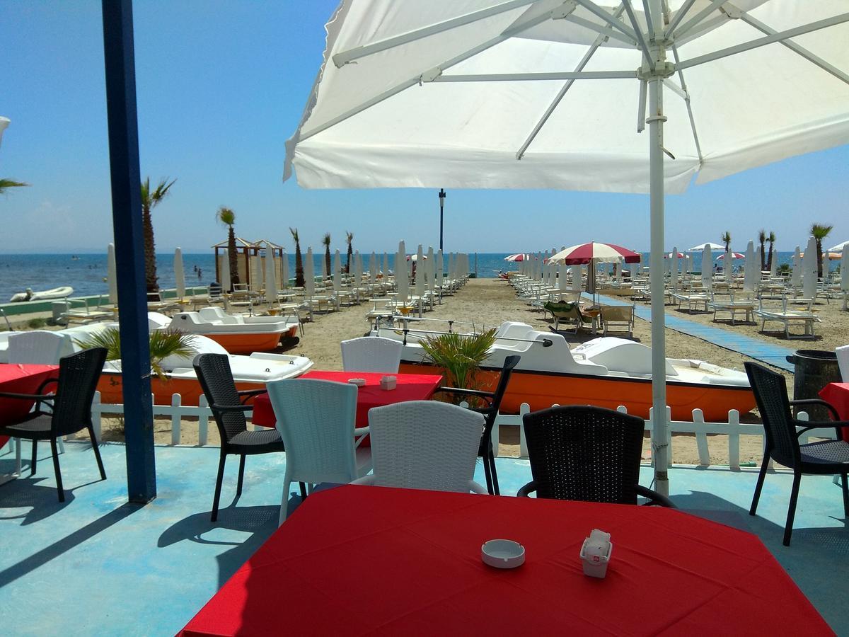 Maksimilian Apartament Durrës Buitenkant foto